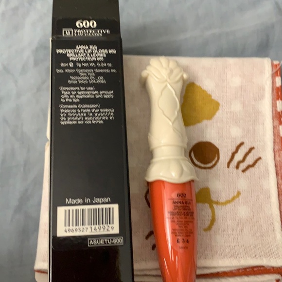 🆕👀rare hard to find Anna Sui protective lip gloss 600 - Picture 2 of 3